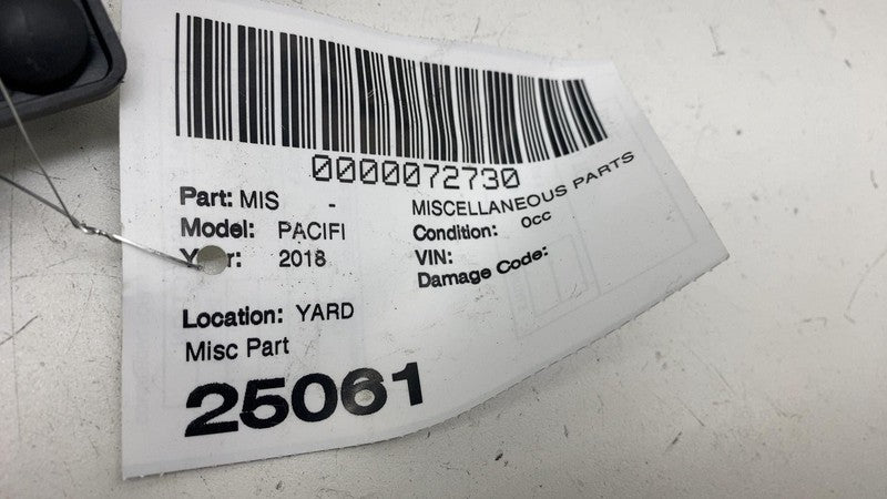 68186558AA ⭕ 17-23 Chrysler Pacifica Antenna Remote Keyless Entry Control Module 68186558AA