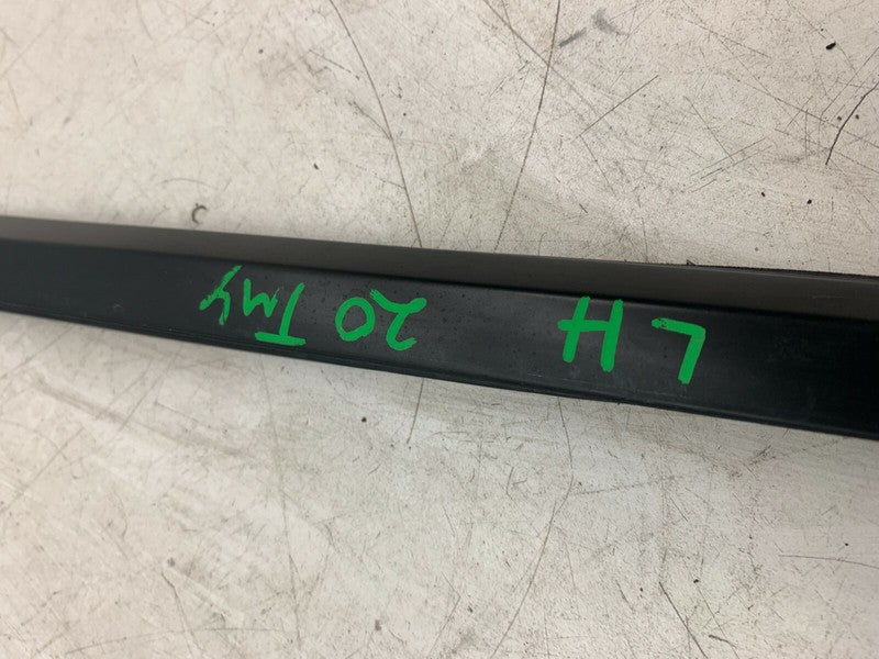 1495712-00-B ⭕ 20-21 Tesla Model Y Rear Passenger Door Window Strip Trim Right 1495712-00-B