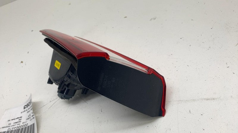 ⭕2018 2019 Subaru XV Crosstrek Rear Passenger Side Liftgate Taillight Lamp Right