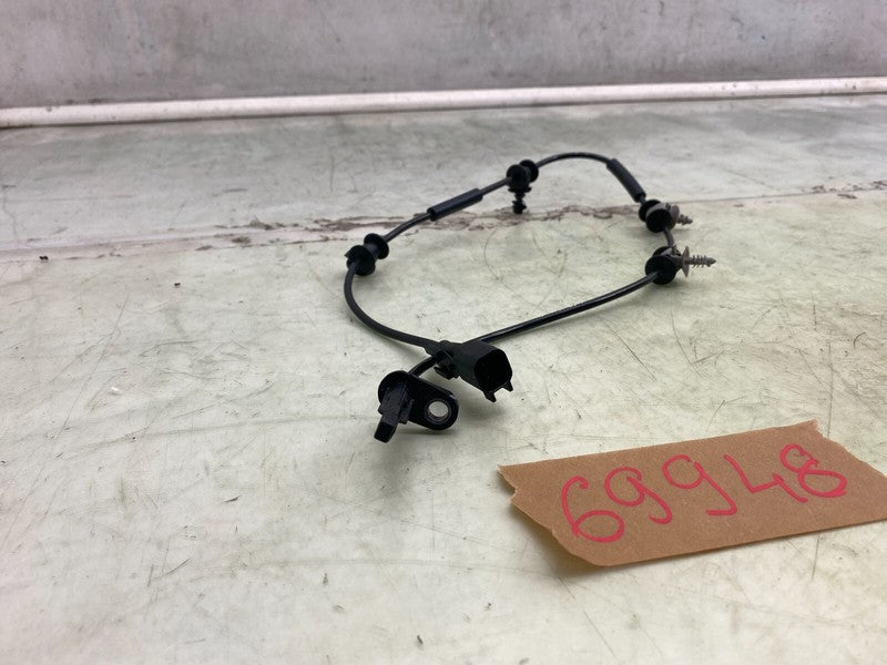 104476100F ⭕17-23 Model 3 Front Left or Right Anti-Lock ABS Wheel Speed Sensor 1044761-00-F