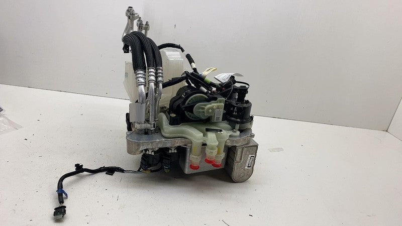 ⭕ 2020-2024 Tesla Model Y Supermanifold Refrigerant Chiller w/ Coolant