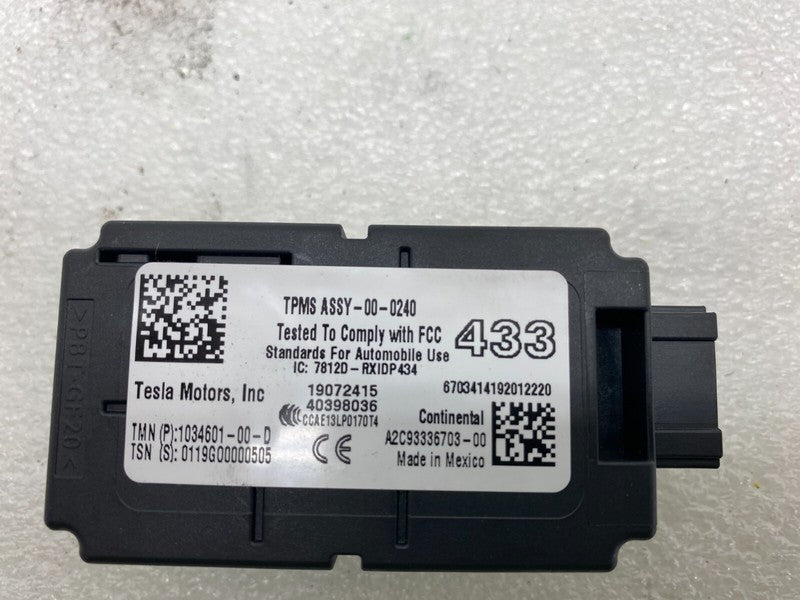 103460100D ⭕12-20 Tesla Model S X Tire Pressure Monitor System Module Receiver 1034601-00-D