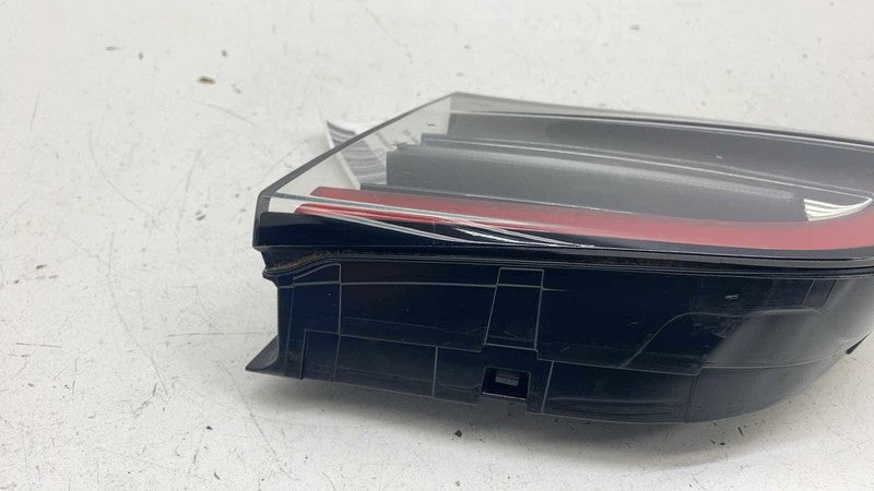 1502089-00-B ⭕ 2020-2024 Model Y Rear Right Inner Taillight LED Tail Lamp 4-Pin 1502089-00-B