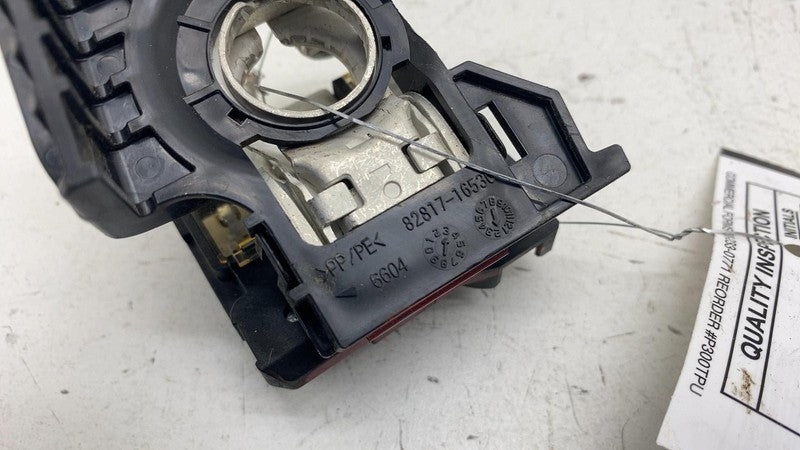 ⭕ 2023-2025 Toyota Prius Positive 12V Battery Lower Terminal Cover 828