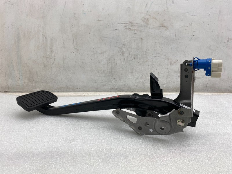 102769100B ⭕ 2016-2020 Tesla Model X MX Front Driver Brake Foot Pedal Assembly 1027691-00-B