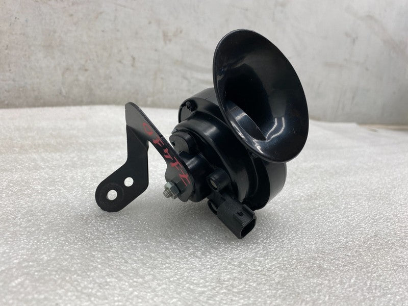 E1 0020046 ⭕ 2012-2020 Tesla Model S MS Seger High Pitch Tone Horn 12V 510 Hertz w/ Bracket