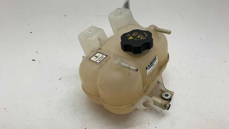 68249136AA ⭕17-25 Chrysler Pacifica Coolant Overflow Expansion Reservoir Tank Bottle w/ Cap