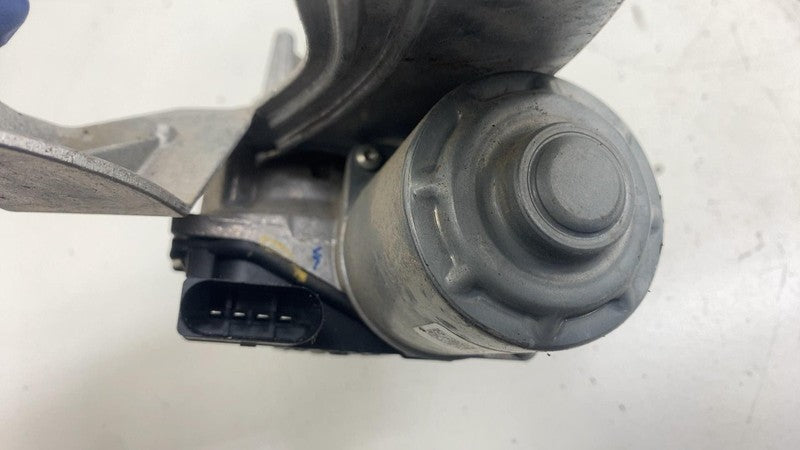 ⭕ 2022 Rivian EDV-700 Front Left Windsshield Wiper Motor Mechanism PT0