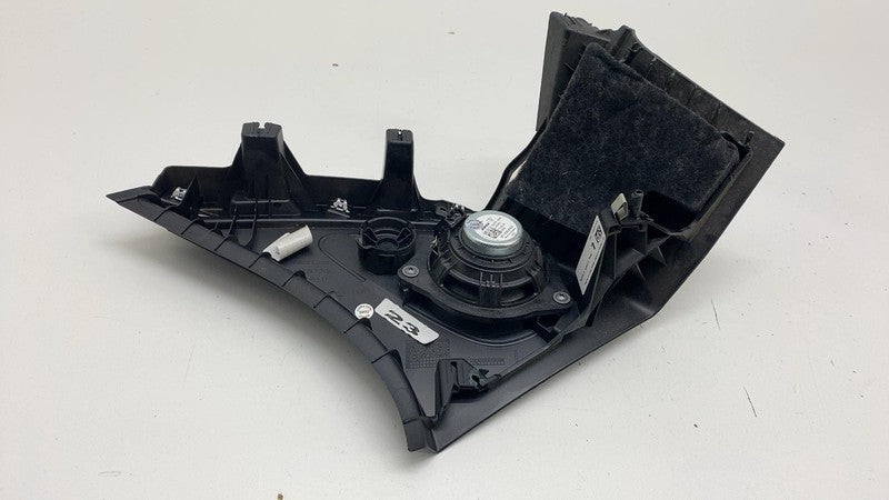 9Y3.867.245 ⭕ 2019-2024 Porsche Cayenne Rear Left Quarter D-Pillar Trim w/ Speaker 9Y3867245