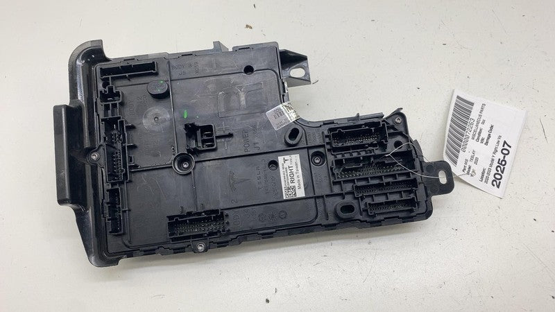 ⭕ 20-24 Tesla Model Y Right Low Voltage Electronic Control Module 1497
