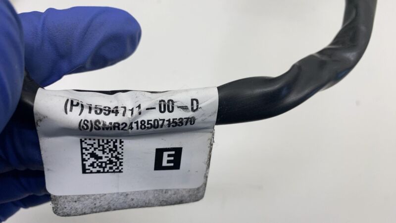 2020-2024 Tesla Model Y MY Left Exterior Rear View Door Mirror RH (NO SKULL CAP)