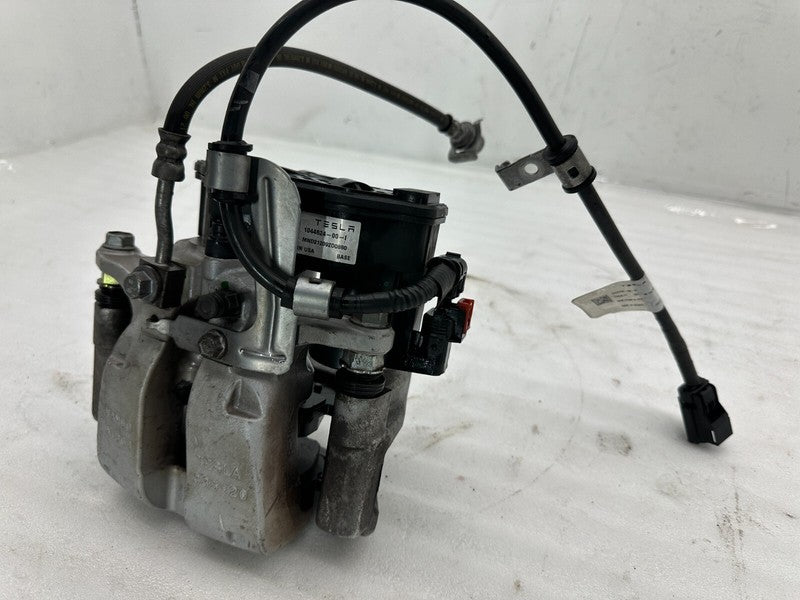 104462400I ⭕ 2017-2025 Tesla Model 3 Rear Right Caliper + Brake Hose Line BASE 1044624-00-I