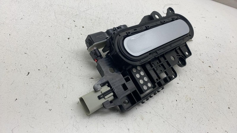 PT00002453-M ⭕ 2022-2024 Rivian R1T R1S Front Left Door Handle LH Silver EXP004 PT00002453-M