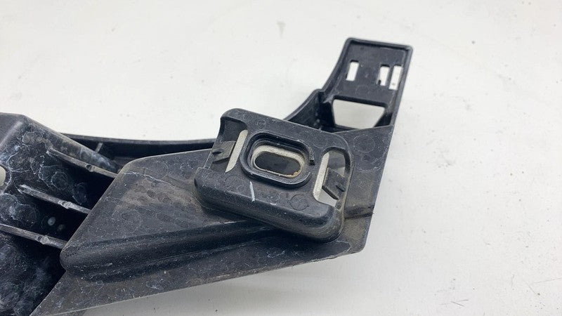 A1668805803 2016-2018 Mercedes-Benz GLE350 Rear Passenger Bumper Mount Support Bracket Right