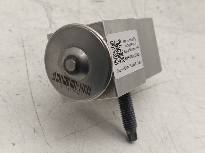 1101878 00 A ⭕ 17-23 Model 3 A/C HVAC Air Conditioner Heater Core Valve Sensor 1101878-00-A