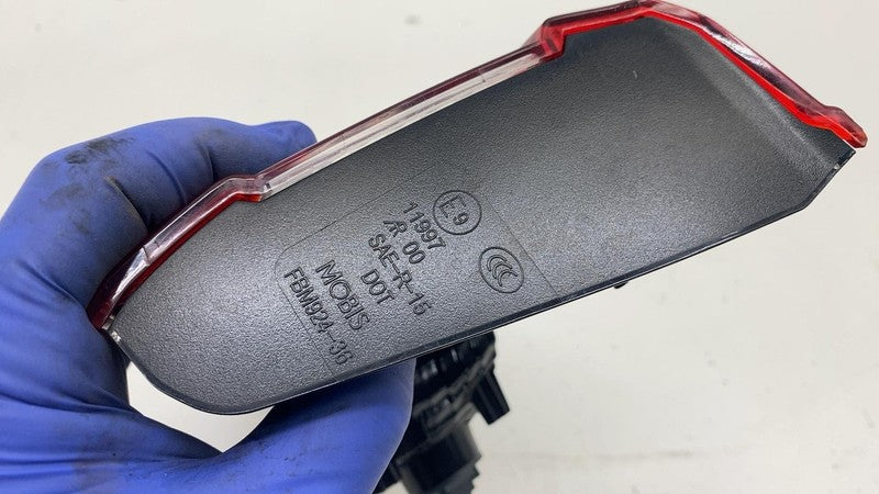 ⭕2018 2019 Subaru XV Crosstrek Rear Passenger Side Liftgate Taillight 