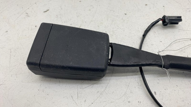 ⭕2024 Tesla Cybertruck Front Left or Right Seatbelt Buckle Assembly 18