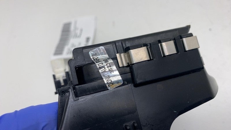 ⭕18-23 BMW 530e Center Console Wireless Device Battery Charger Pad 511