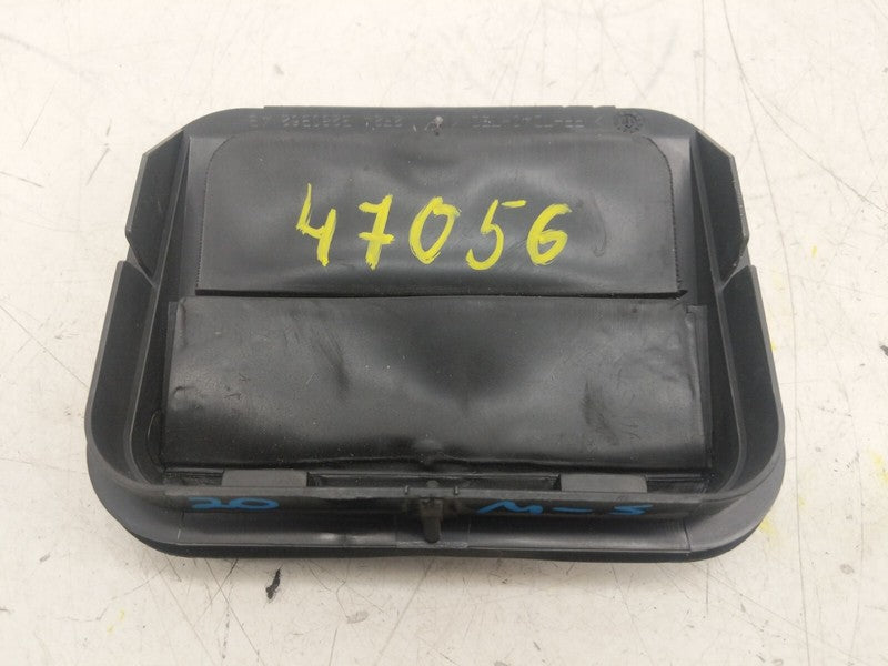 2F2AB280B62AB ⭕ 12-20 Tesla Model S Rear Quarter Panel Rubber Flap Extractor Air Vent Grille