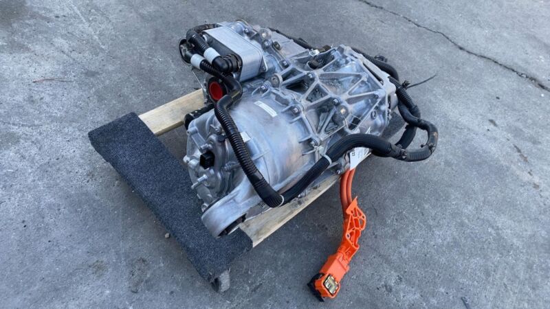1120990 00 H 20-23 Model Y Rear Drive Unit Engine Electric Motor Low Current 3DU 1120990-00-H