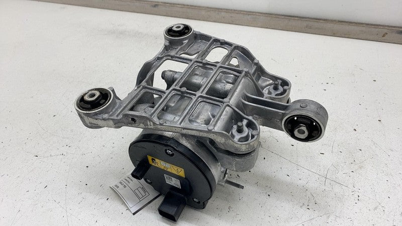 PT00050311 2022-2024 Rivian R1S Air Conditioning A/C Compressor Pump Unit w/ Mount Bracket