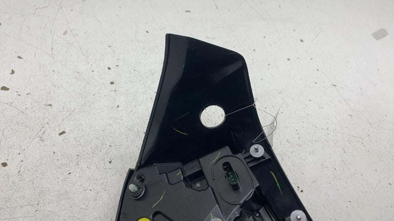 ⭕ 21-24 Model Y Rear Right Outer Exterior Taillight Tail Lamp 4-Pin 15