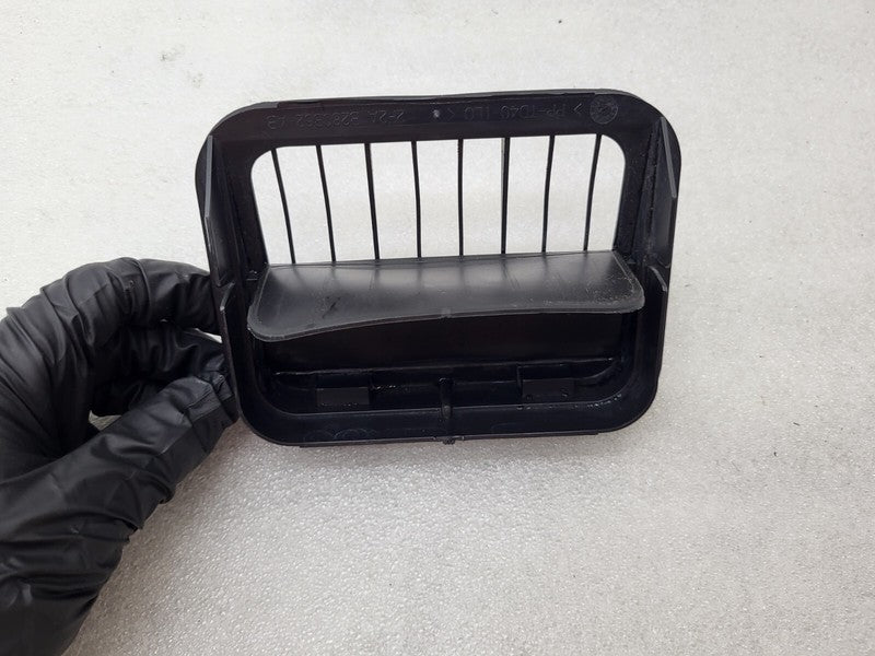 2F2A B280B62 AB ⭕ 12-20 Tesla Model S Rear Quarter Panel Rubber Flap Extractor Air Vent Grille