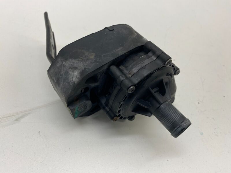 2012-2015 Tesla Model S MS Auxiliary Water Coolant Battery Cooling Pump Assembly