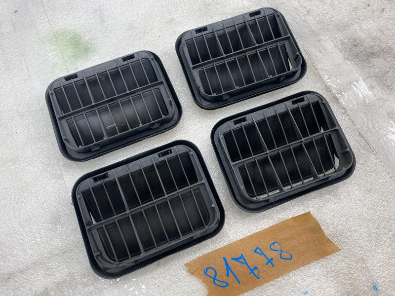 2F2A B280B62 AB ⭕12-20 Tesla Model S Rear Quarter Panel Rubber Flap Extractor Air Vent Grille x4
