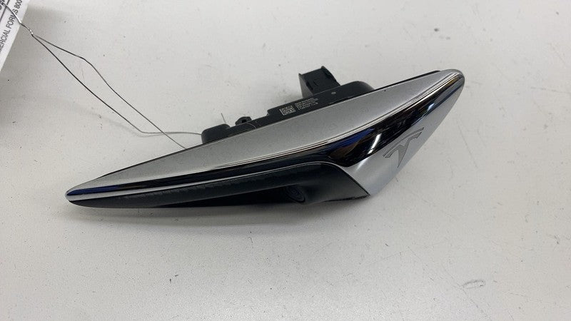 112510700B ⭕17-20 Tesla Model 3 Front Right Repeater Turn Signal Fender Camera 1125107-00-B