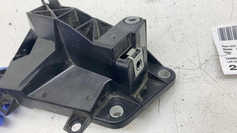 68292239AC ⭕ 17-25 Chrysler Pacifica Front Left Radiator Support Mount Bracket 68292239AC