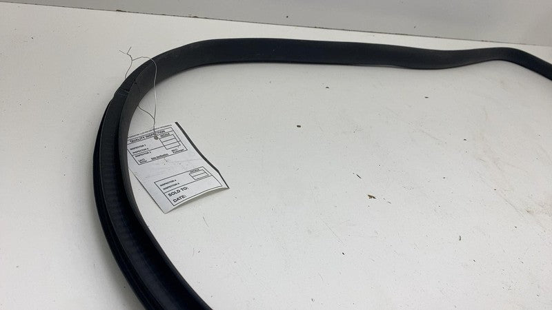 ⭕ 20-24 Model Y Rear Right Primary Body Weatherstrip Rubber Seal RH 14