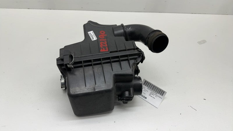 1781237040 ⭕ 2018-2022 Toyota C-HR 2.0L Air Cleaner Intake Filter Housing Box 17812-37040