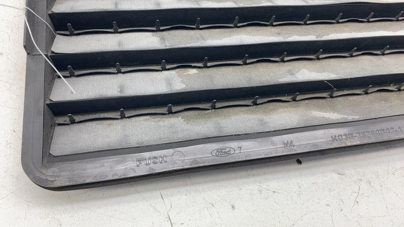 ⭕ 18-24 Lincoln Navigator Rear Quarter Panel Pressure Air Vent HC3B-25