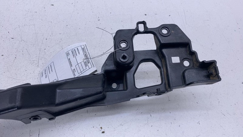 PT00670075B ⭕ 2025 Rivian R1S Right Side Cartridge Fender Air Curtain Bracket PT00670075-B