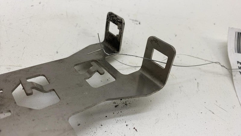 8481574 ⭕ 2021-2023 BMW 530e Engine Water Coolant Thermostat Mount Bracket 8481574-01