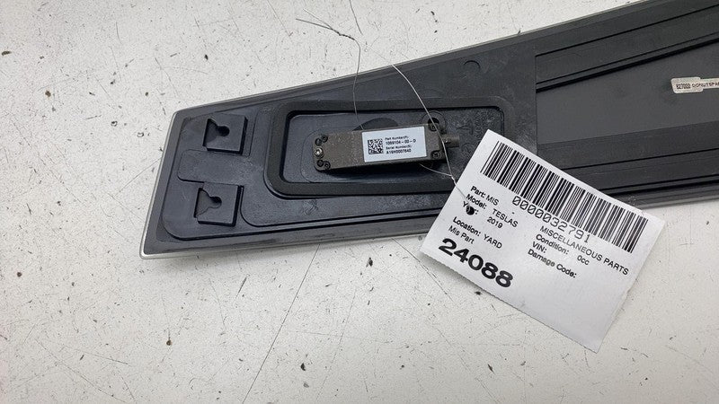 ⭕ 16-20 Tesla Model S Driver B-Pillar Applique Glass & Camera Left 108