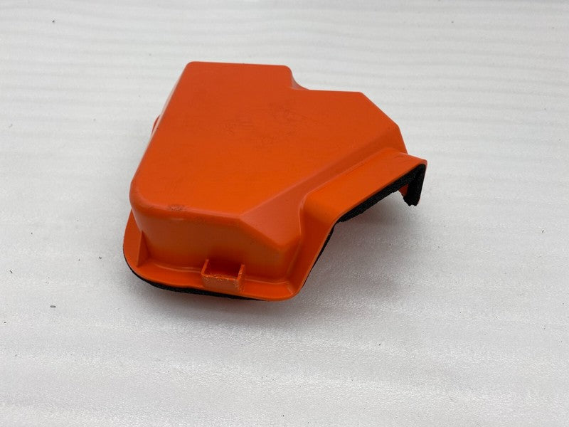 1095565 00 C ⭕17-23 Tesla Model 3 Charge Port System Inlet Close Out Panel Cover 1095565-00-C