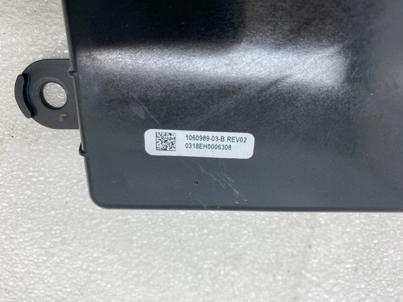 106098903B ⭕ 2016-2020 Tesla Model S MS Air Suspension Control Module Unit ECU 1060989-03-B
