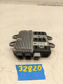 ⭕2016-2020 Tesla Model S X USB Hub and WiFi Control Module Assembly 1042829-00-F