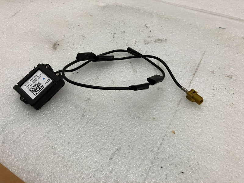105025600B ⭕ 2012-2024 Model S Satellite Radio AM FM Amplifiers Antenna Module 1050256-00-B