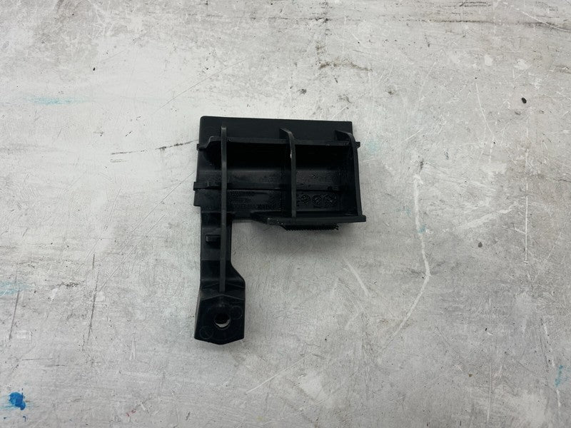 155537600B ⭕ 20-24 Model Y Driver Side Rocker Panel Bracket Clip Support Left 1555376-00-B