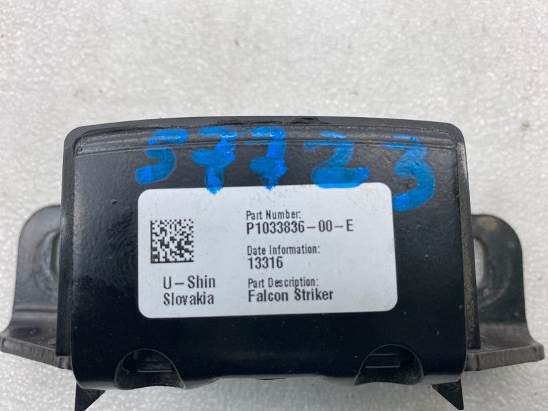 ⭕ 16-20 Model X Rear Left or Right Falcon Door Lock Latch Striker 1033