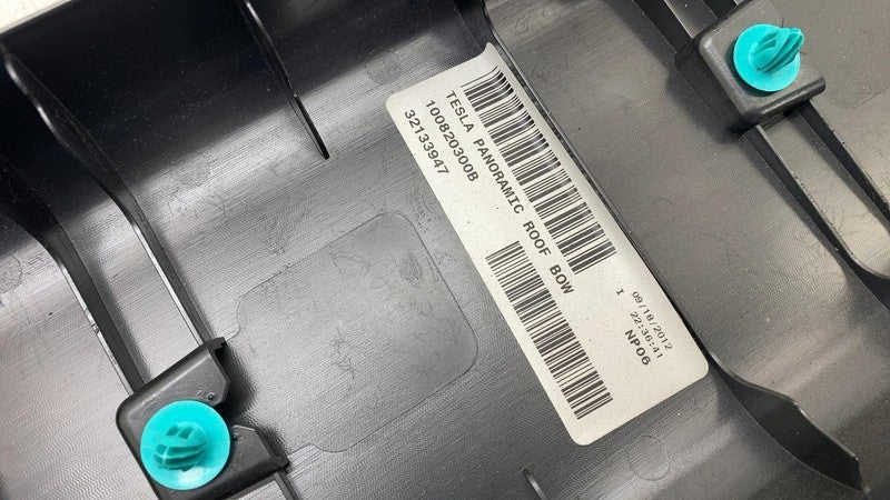 2012-2015 Tesla Model S Panoramic Roof Middle Bow Headliner Cover Asse