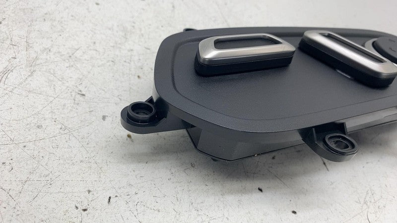 PT0059245A ⭕ 2025 Rivian R1S Front Right 1st Row Seat Adjustment Control Switch PT0059245-A