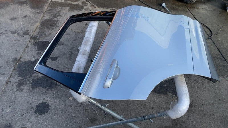 2011-2018 Porsche Cayenne Rear Passenger Side Door Shell Panel Right Silver LX7W