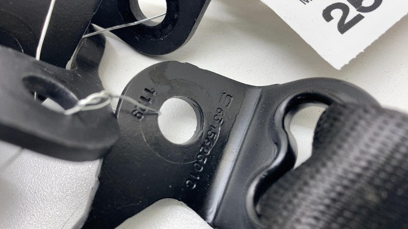 2017-2023 BMW 530e G30 PAIR Rear Left & Right Center 2nd Row Seat Belt