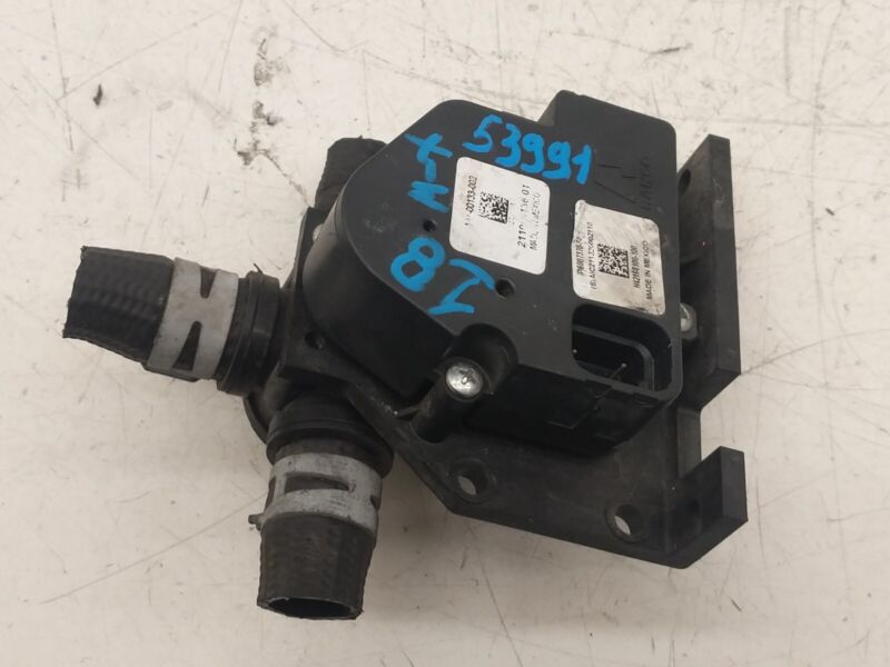2012-2020 Tesla Model S MS 6 4-Way Valve Electric Pump without Cooling Pipe Hose