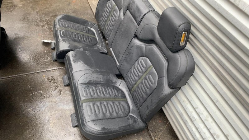 ⭕ 2022-2024 Rivian R1T Front Left & Right + Rear 2nd Row Leather Seat Black Assy
