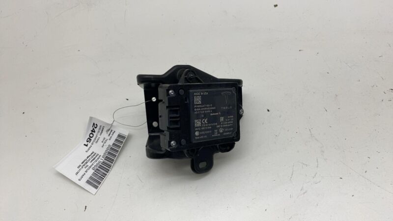 110864700D ⭕16-20 Model X Seven Pin Perpendicular Radar Sensor 7-Pin + Bracket 1108647-00-D